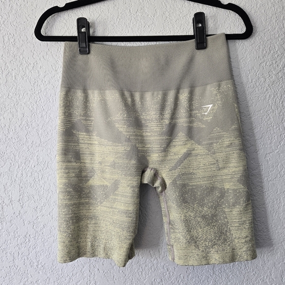 Gymshark XS Adapt Ombre Seamless Sports Bra and Biker Short Set - Picture 2 of 5